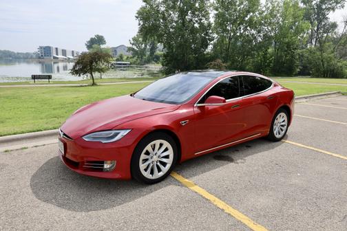 2016 Tesla Model S 75D