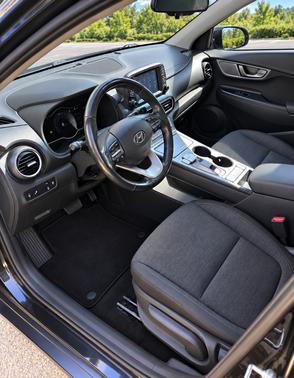 Black 2020 Hyundai KONA EV SEL