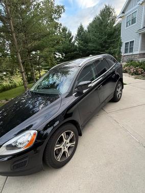 Black 2012 Volvo XC60 T6