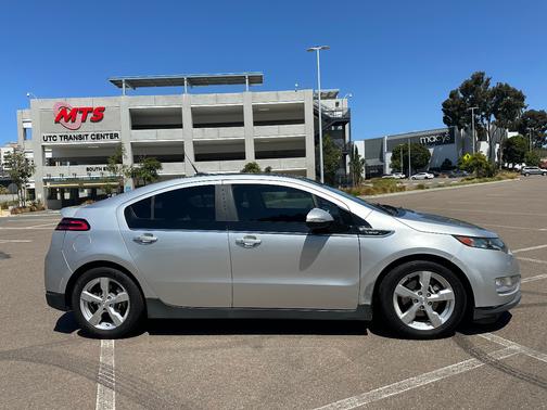 2012 Chevrolet Volt Base