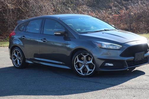 2017 Ford Focus ST Base