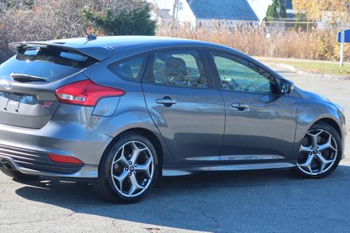 2017 Ford Focus ST Base