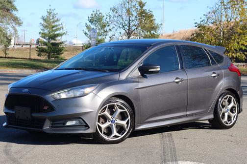 2017 Ford Focus ST Base