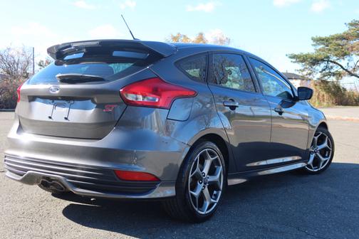 2017 Ford Focus ST Base