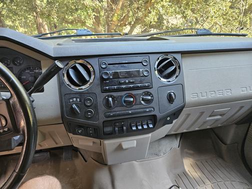 Gray 2008 Ford F-350 XLT Crew Cab Super Duty