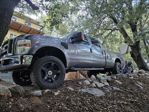 Gray 2008 Ford F-350 XLT Crew Cab Super Duty