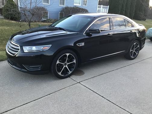 2014 Ford Taurus SEL