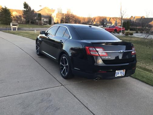 2014 Ford Taurus SEL