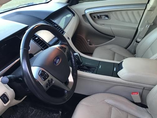 2014 Ford Taurus SEL