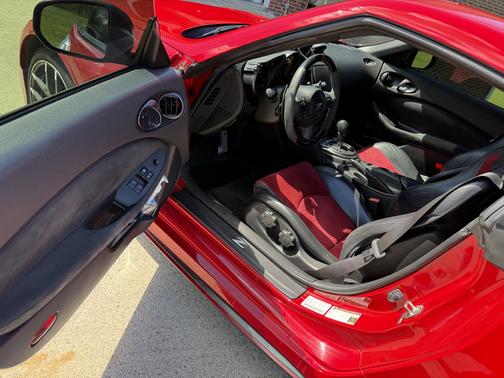 Red 2015 Nissan 370Z NISMO