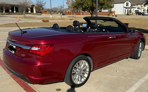 2014 Chrysler 200 Limited