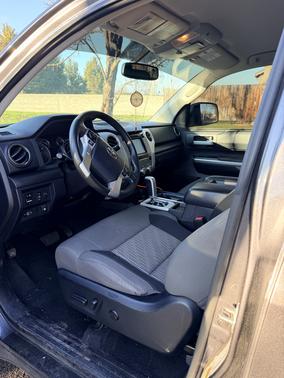 2017 Toyota Tundra SR5