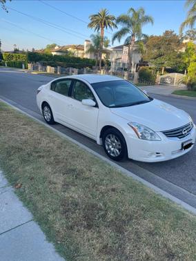 White 2012 Nissan Altima 2.5 S