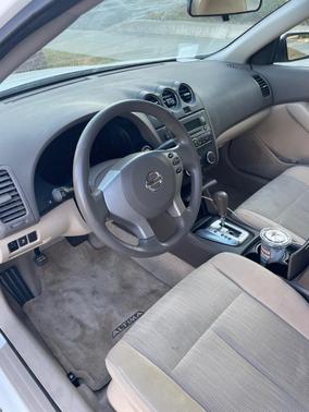 White 2012 Nissan Altima 2.5 S