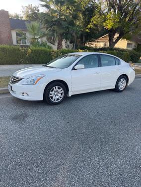 White 2012 Nissan Altima 2.5 S