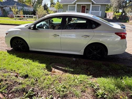 White 2018 Nissan Sentra SR
