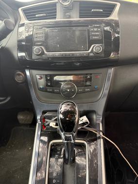 White 2018 Nissan Sentra SR