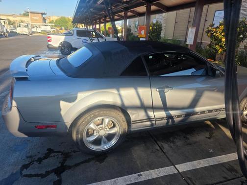 Gray 2006 Ford Mustang Base