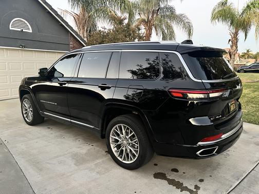 2022 Jeep Grand Cherokee L Summit