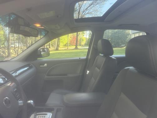 Gray 2007 Mercury Montego Premier