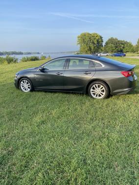 Gray 2017 Chevrolet Malibu 1LT