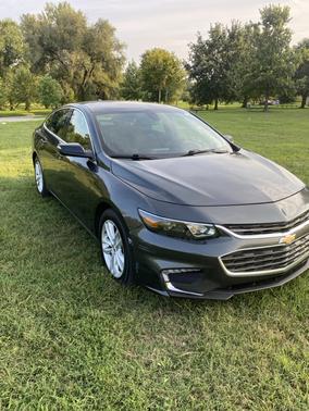 Gray 2017 Chevrolet Malibu 1LT