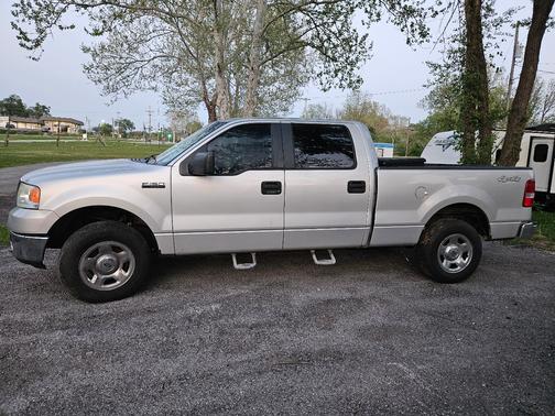 Silver 2007 Ford F-150 XLT SuperCrew