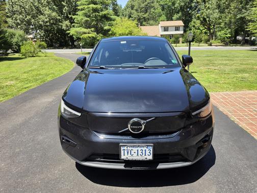 Black 2023 Volvo C40 Recharge Pure Electric Twin Ultimate