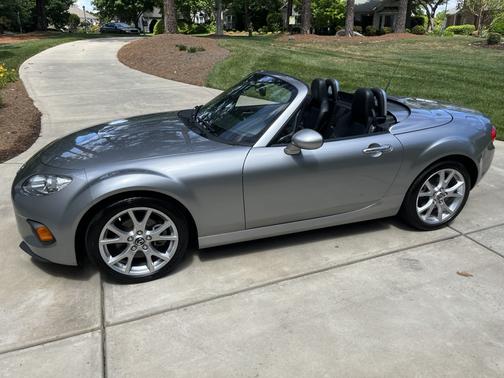 Silver 2014 Mazda MX-5 Miata Grand Touring