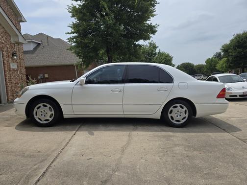 2001 Lexus LS 430 Base