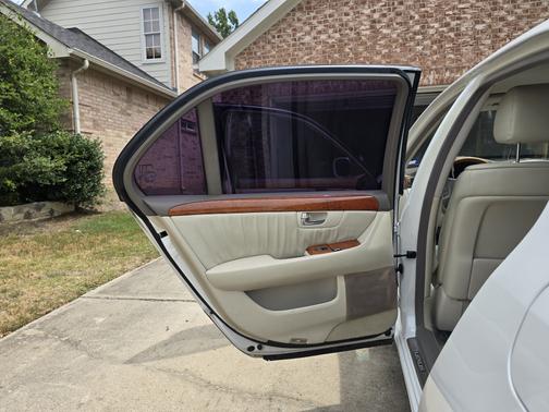 2001 Lexus LS 430 Base