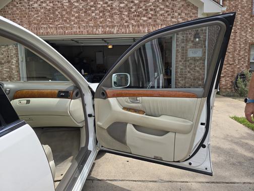 2001 Lexus LS 430 Base