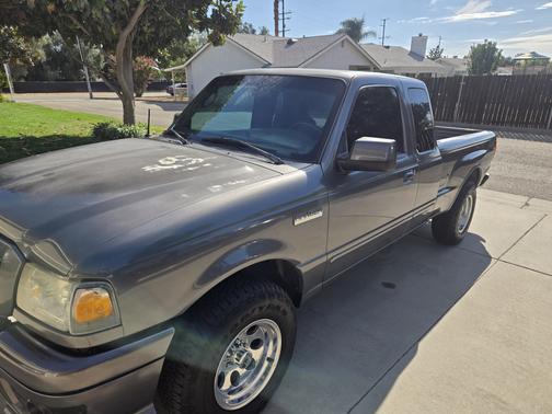 Gray 2006 Ford Ranger STX SuperCab