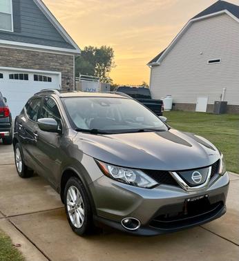 Gray 2019 Nissan Rogue Sport SV