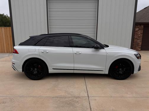 White 2023 Audi Q8 55 Prestige