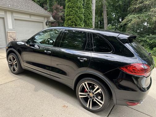 2014 Porsche Cayenne Turbo