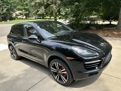 2014 Porsche Cayenne Turbo