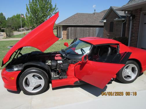 Red 1995 Dodge Viper RT-10