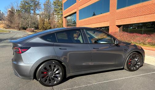 2023 Tesla Model Y Performance