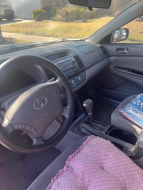 Beige 2005 Toyota Camry LE