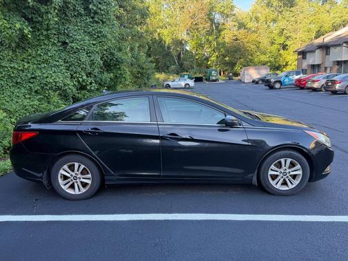 Black 2013 Hyundai SONATA GLS