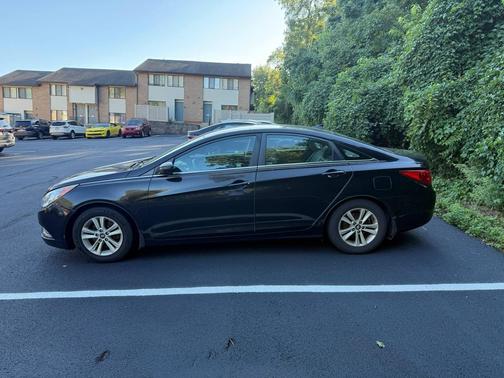 Black 2013 Hyundai SONATA GLS