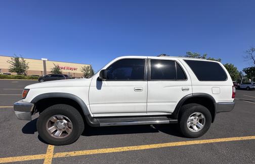2000 Toyota 4Runner SR5 4WD