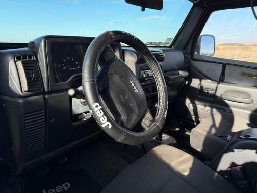Black 2005 Jeep Wrangler X