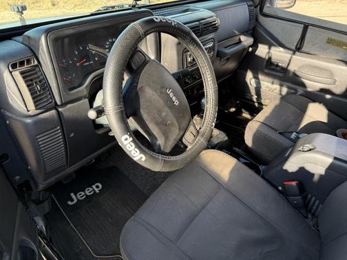 Black 2005 Jeep Wrangler X