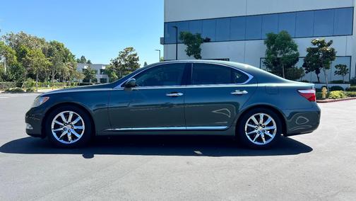 Green 2007 Lexus LS 460 Base