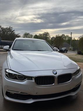 White 2017 BMW 330 i