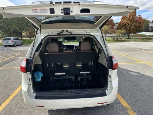 2016 Toyota Sienna Limited Premium