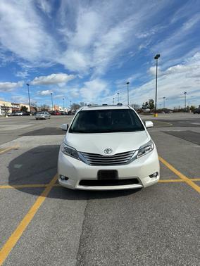 2016 Toyota Sienna Limited Premium