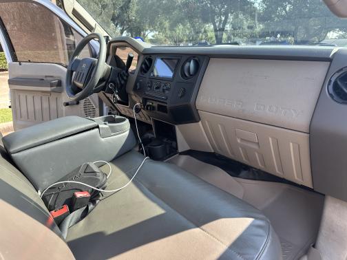2010 Ford F-250 XL Super Duty Crew Cab